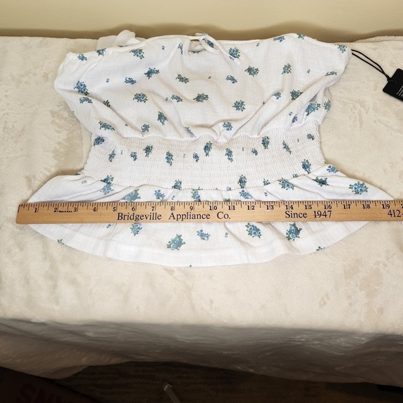 Chaser White Tank with Blue/Green Floral Accents Size L - Picture 11 of 12